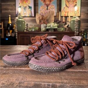 Free People Moccasin-Style Suede Ankle Shoes in Dusty Mauve with Rust Laces